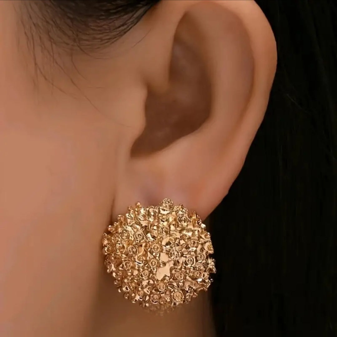 MoUi. New Gold Crushed Stud