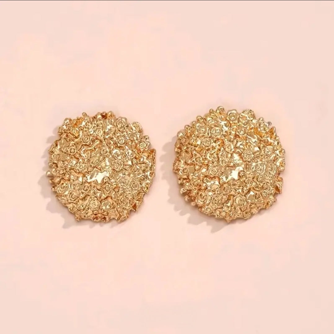 MoUi. New Gold Crushed Stud