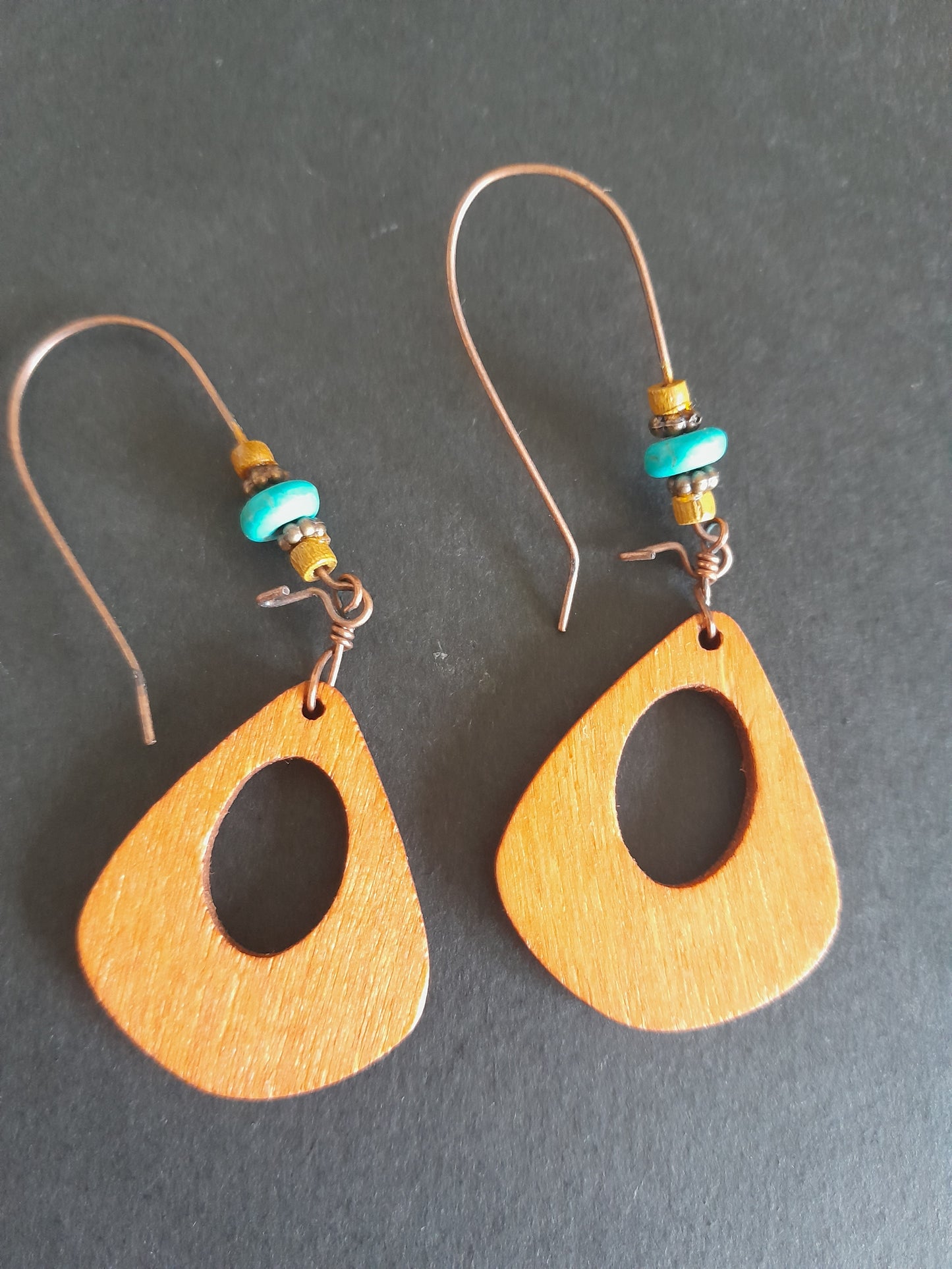 MoUi. Funky 70’s Style Wood Dangle