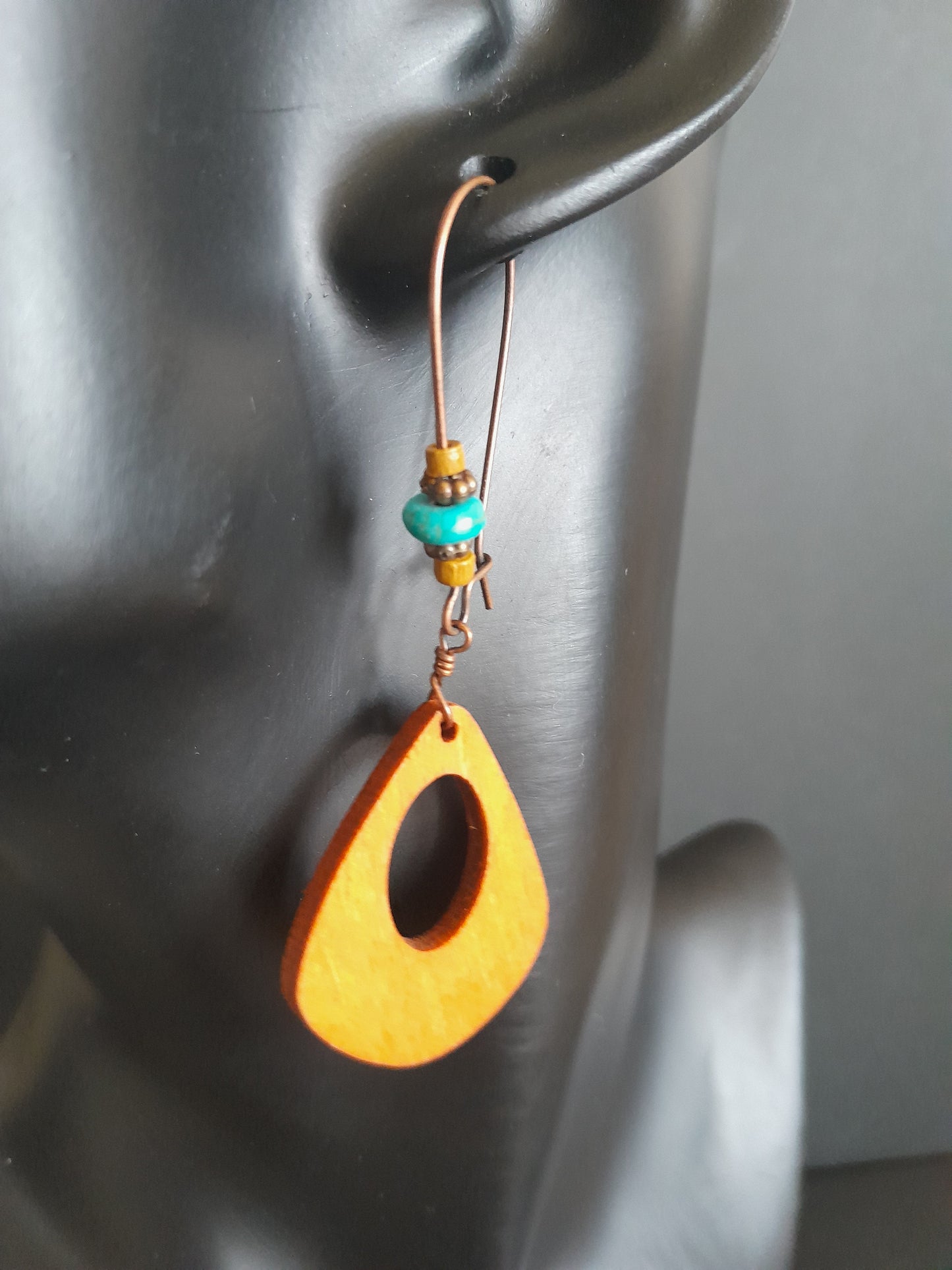 MoUi. Funky 70’s Style Wood Dangle