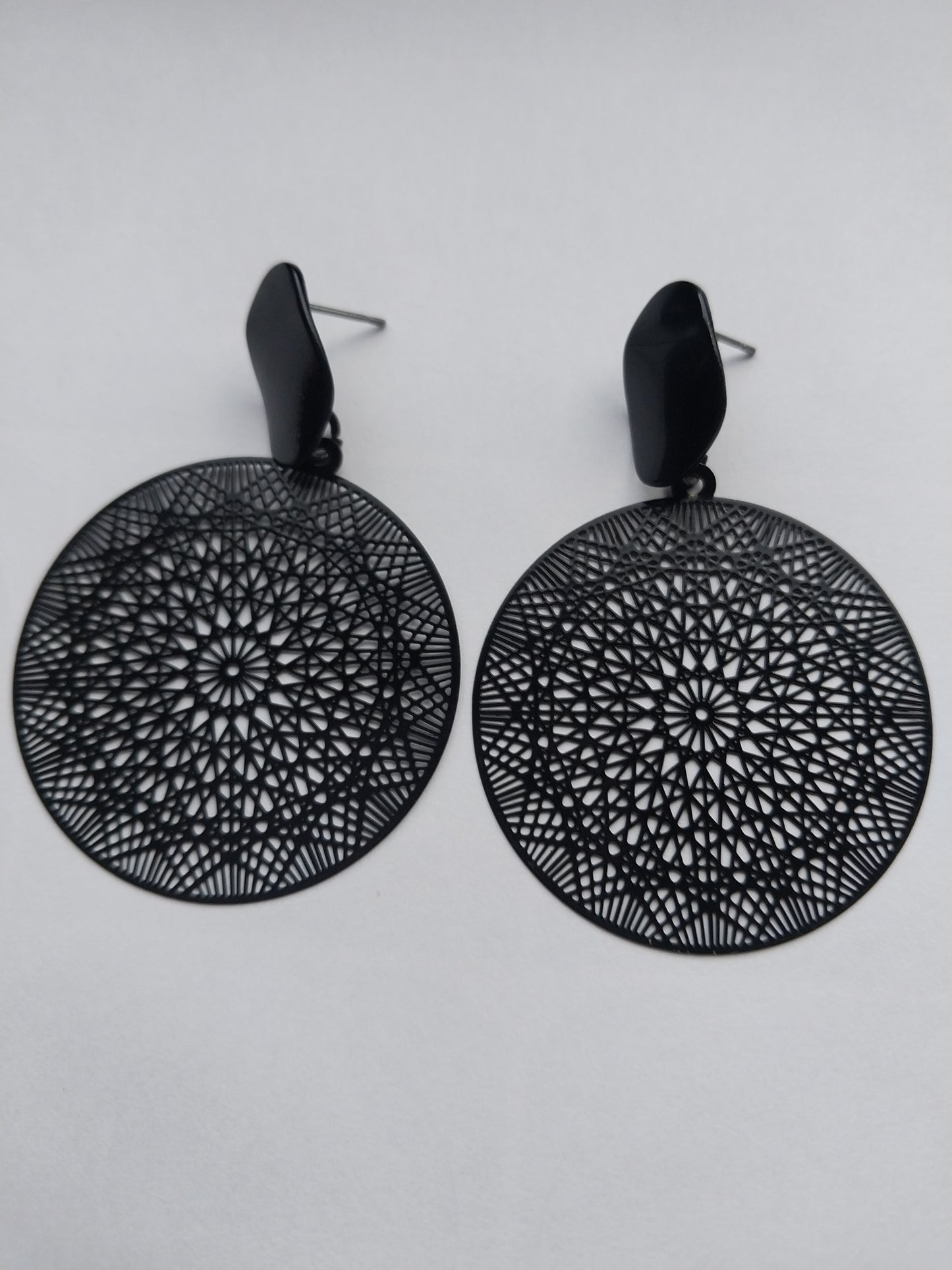 MoUi. Fashionable Black Patterned Drop