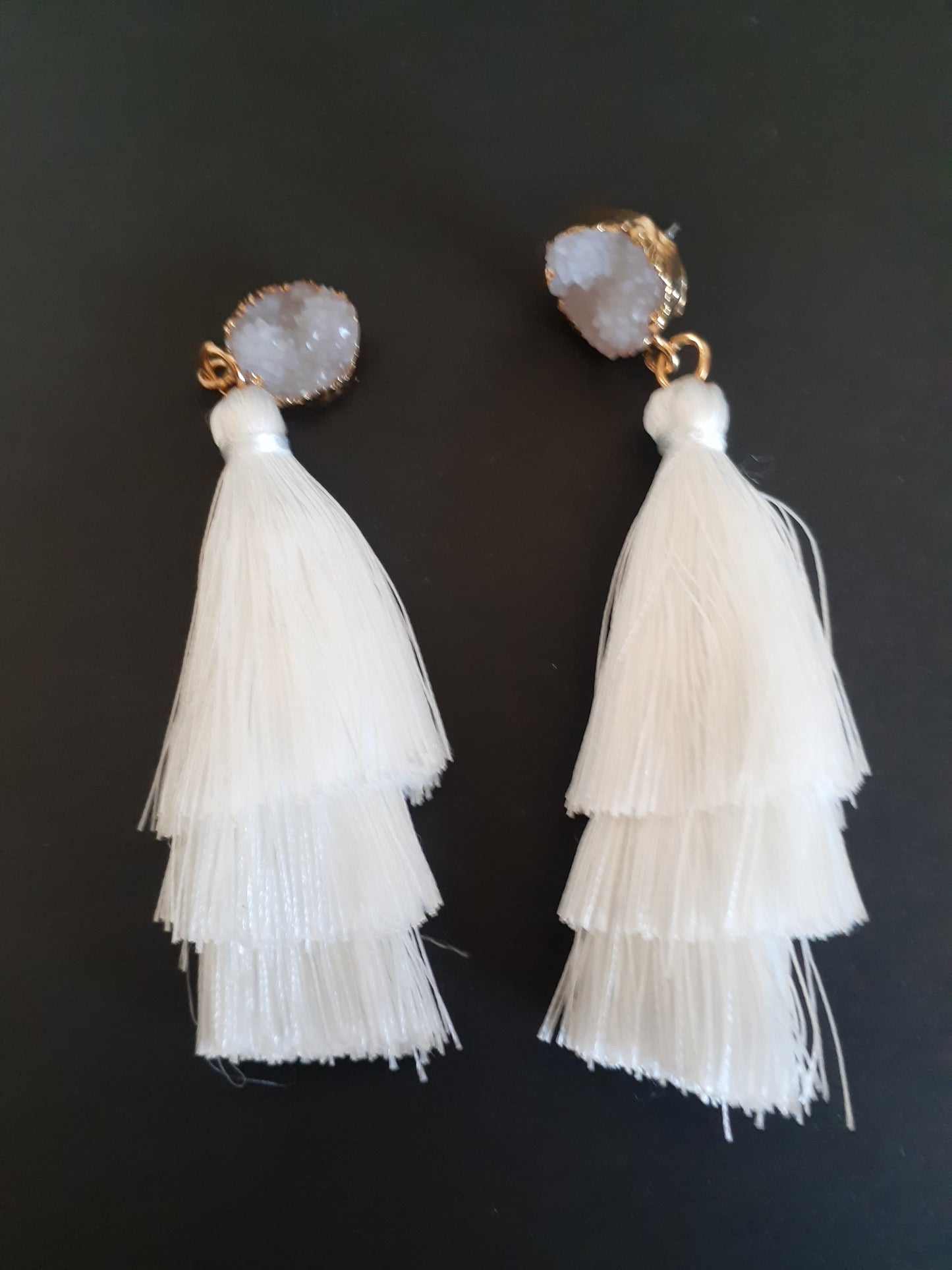 Gorgeous Faux Quartz White Tiered Cotton Drop