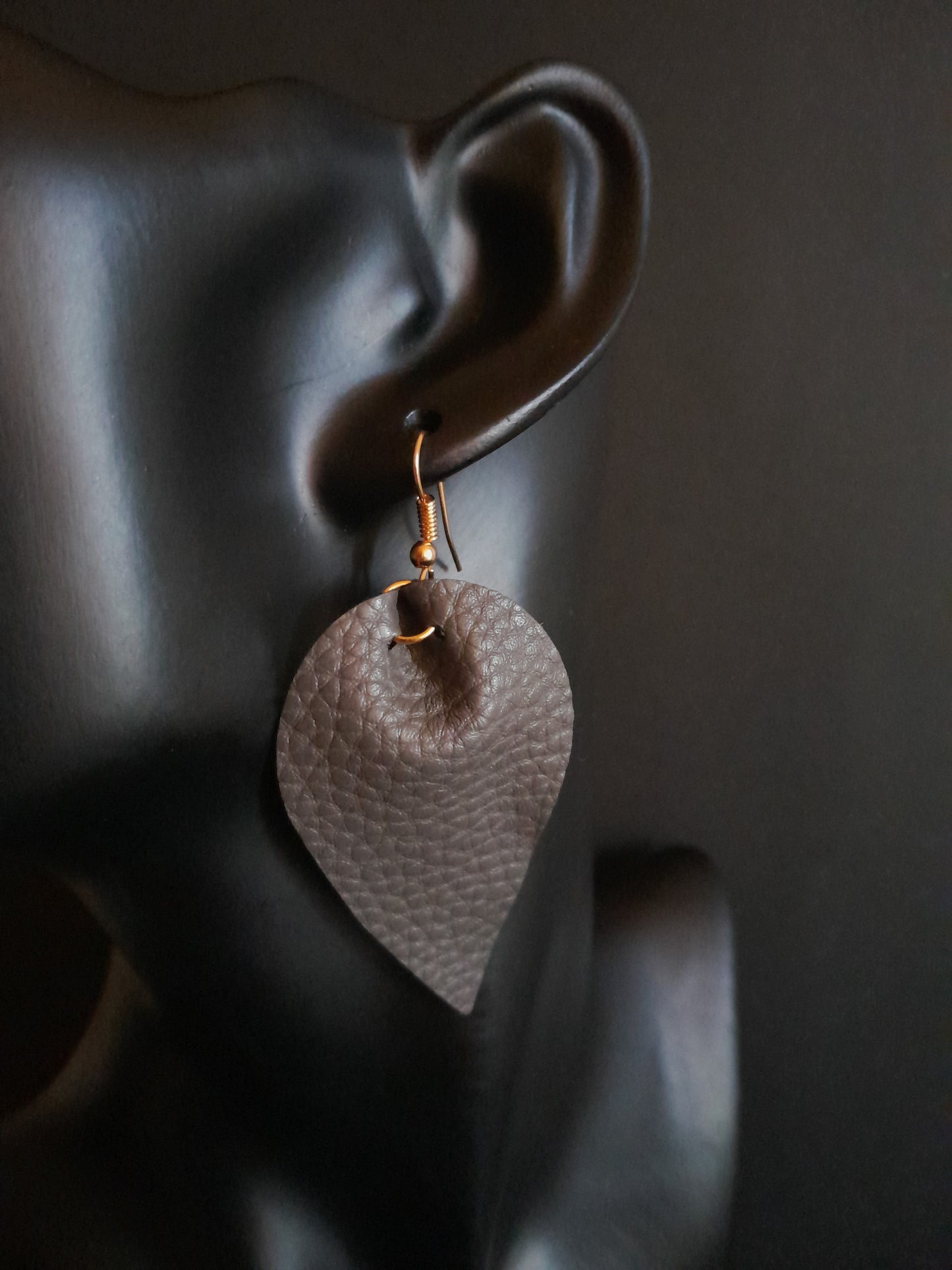 MoUi. Fetching Grey Faux Leather Leaf Drop