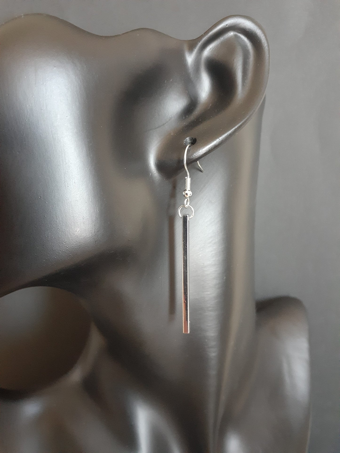 MoUi. Stunning Single Solid Silver Drop