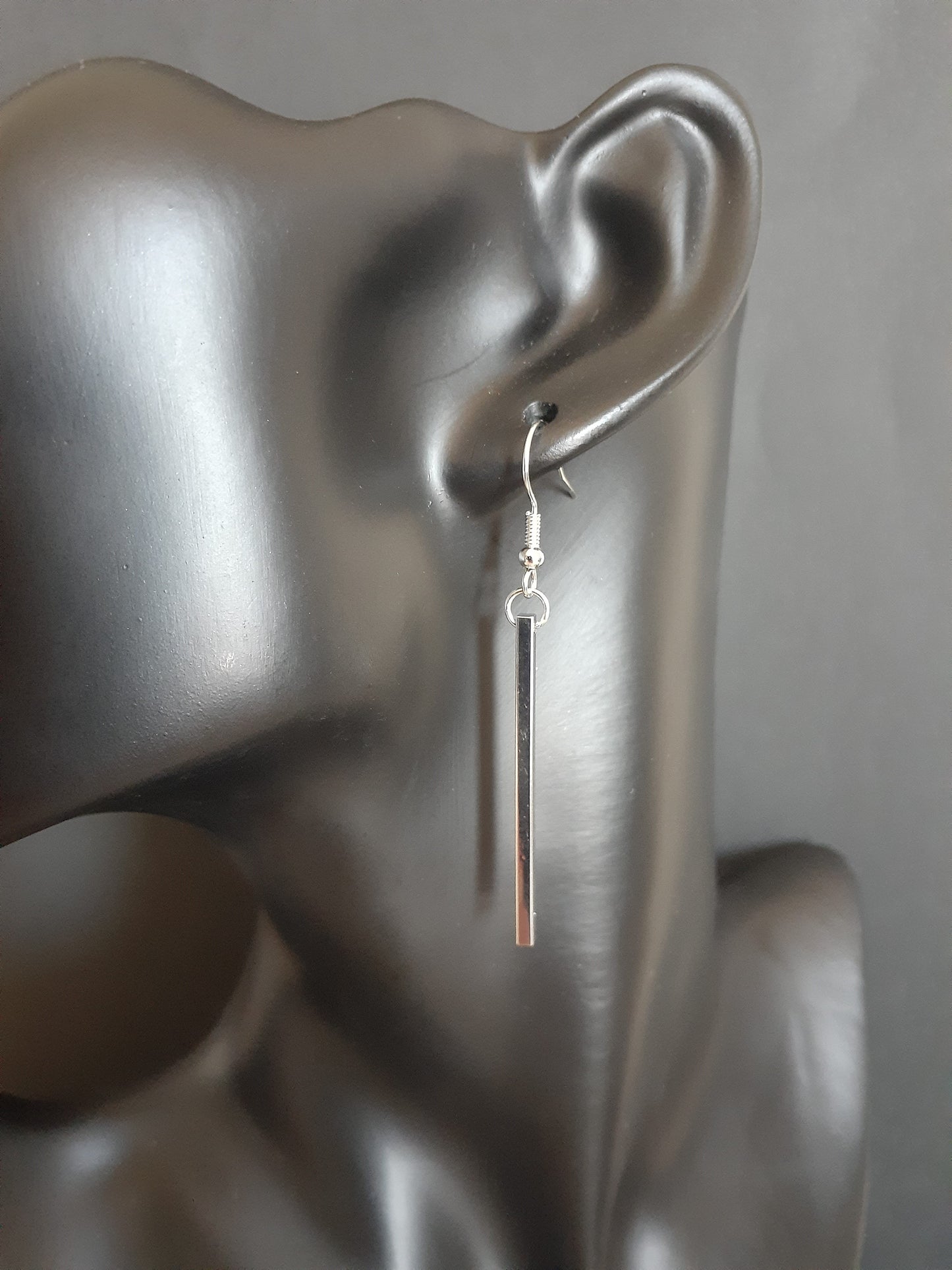 MoUi. Stunning Single Solid Silver Drop