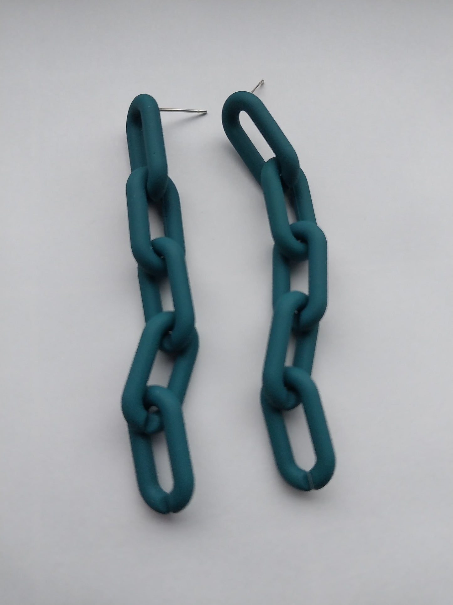 MoUi. New York Green 5 Chain Dangle