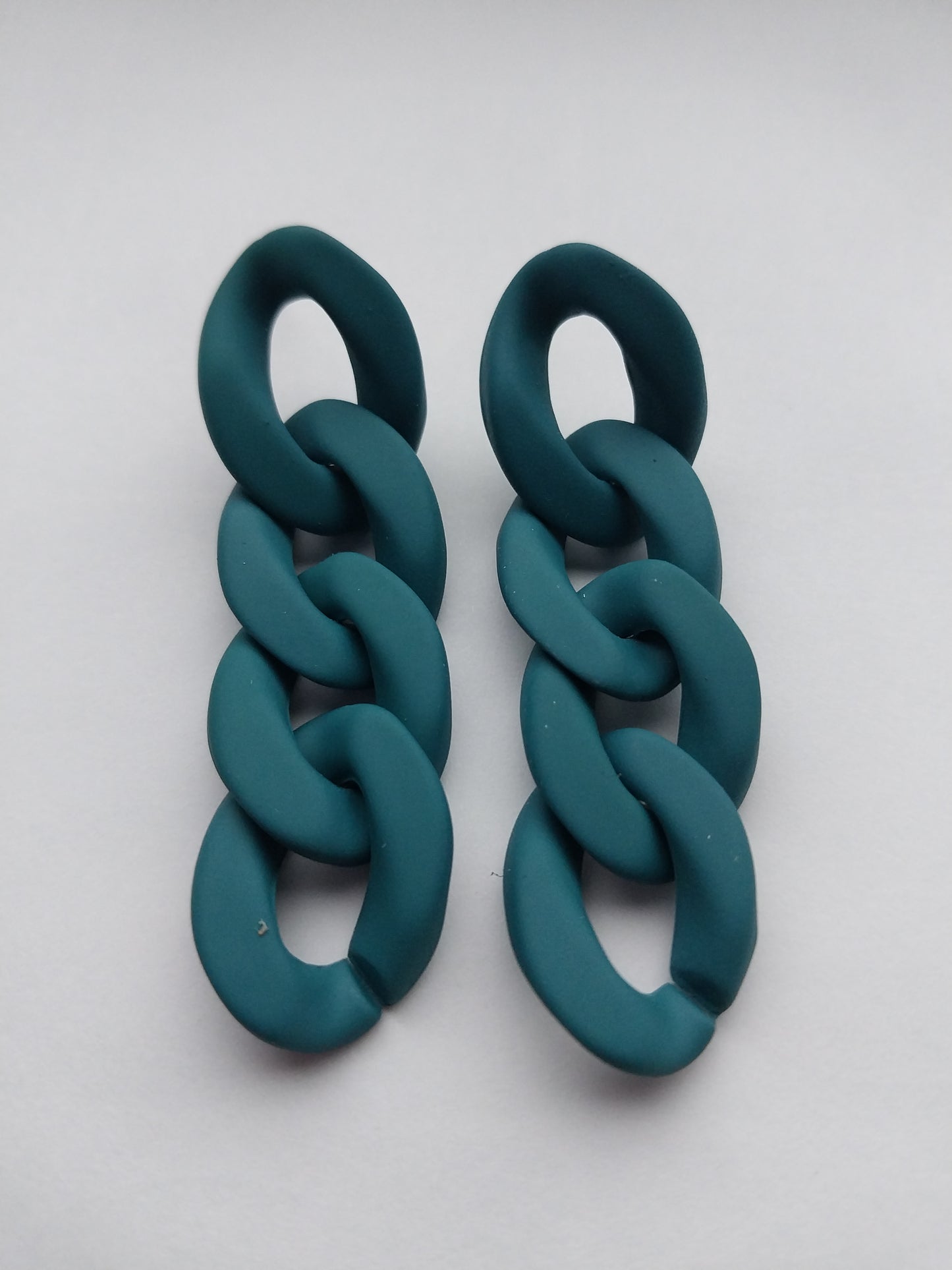 MoUi. New York Green 4 Chain Dangle