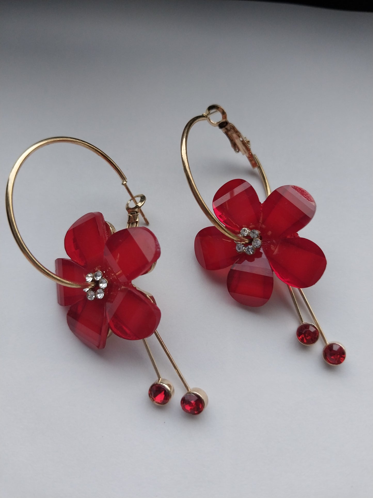 MoUi. Simple beauty Red Flower Drop