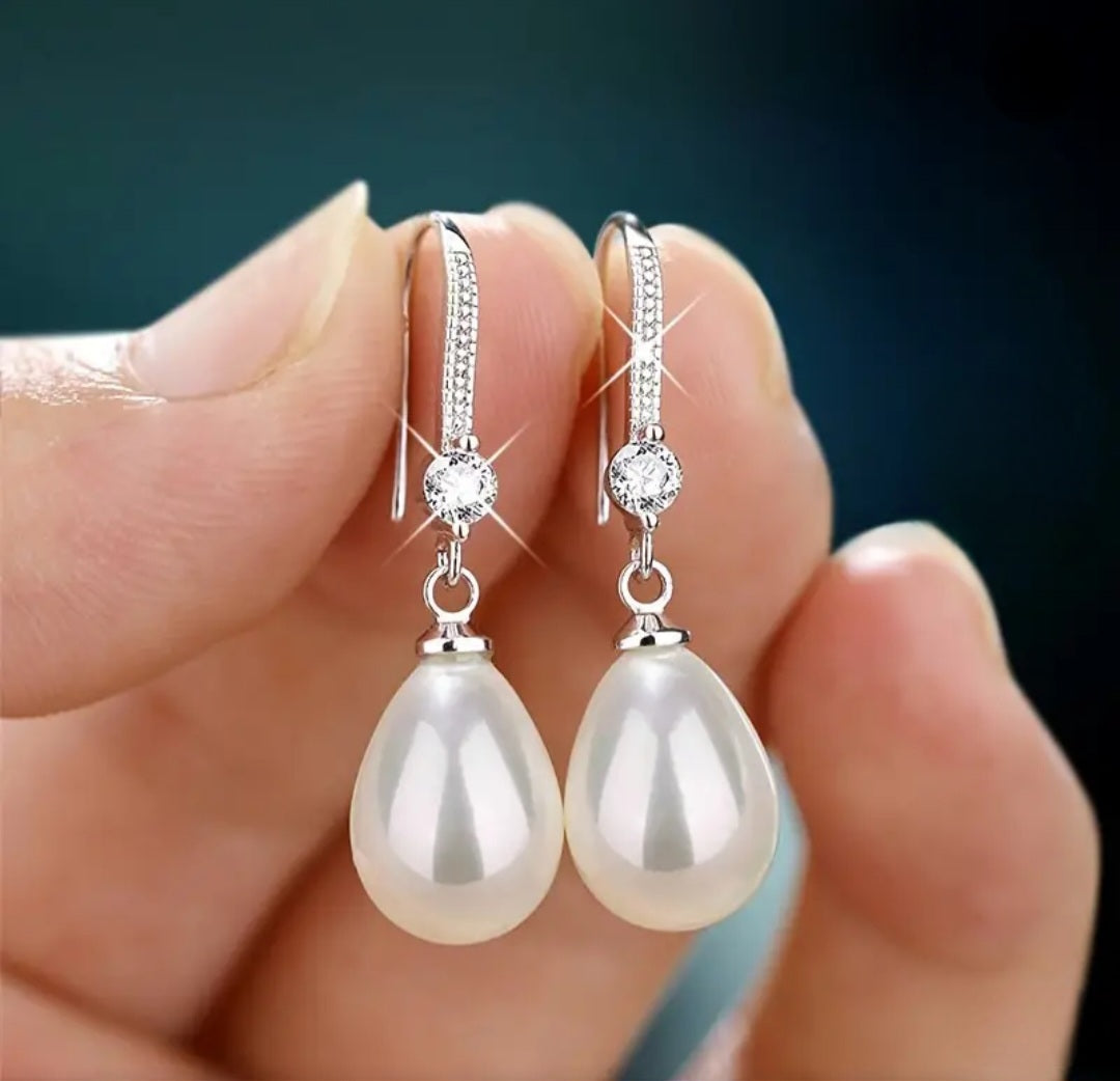 MoUI. New Droplet Faux Pearl