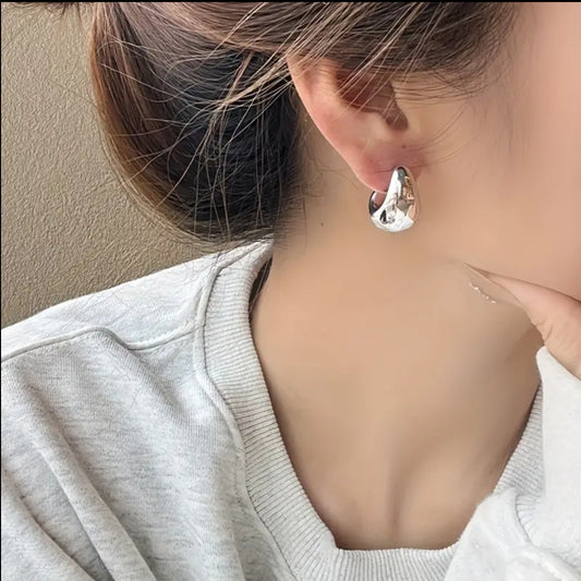 MoUi. New Silver Teardrop
