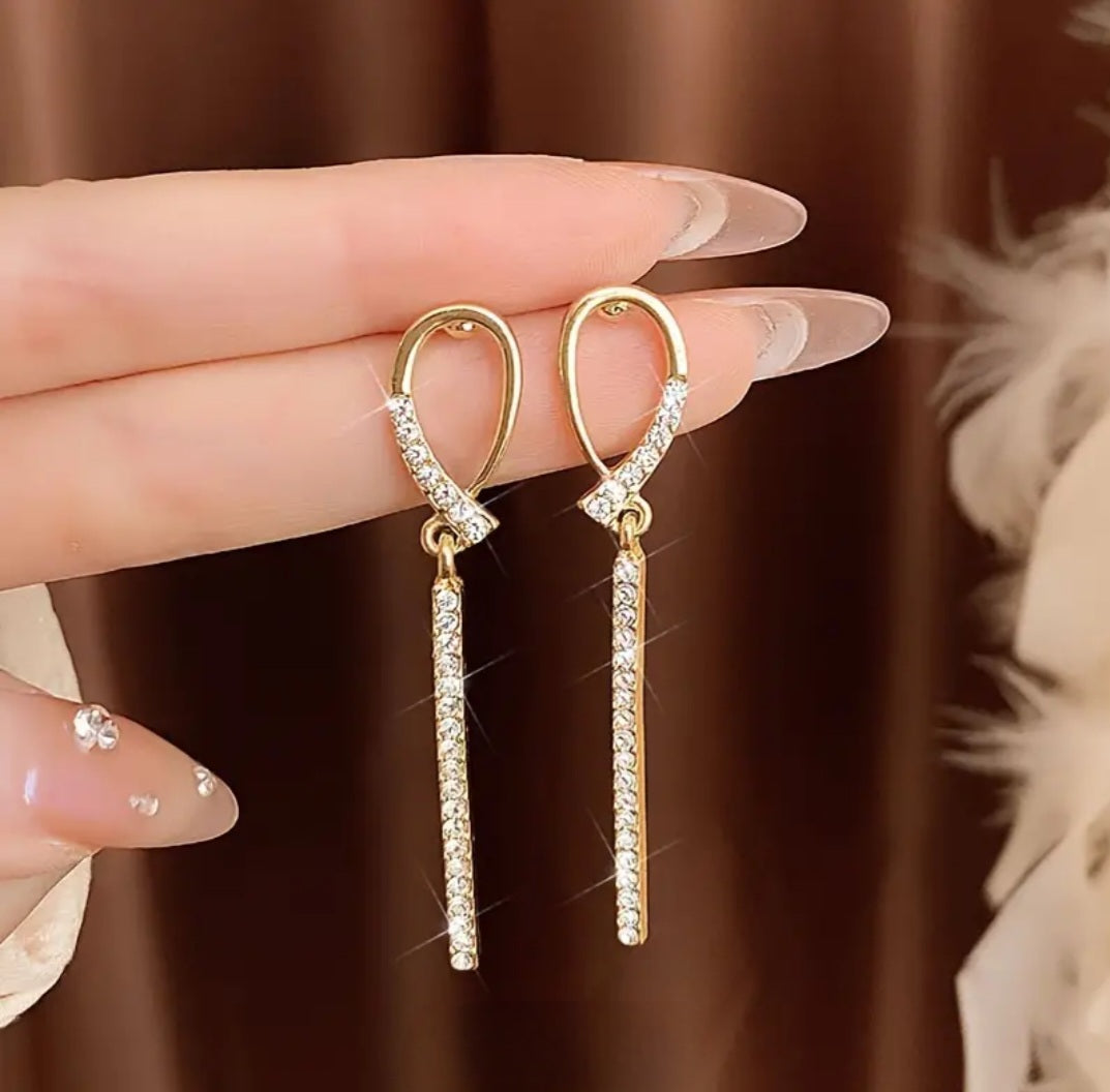 MoUi. New Elegant Long Dangle with Sparkling Cubic Zirconia