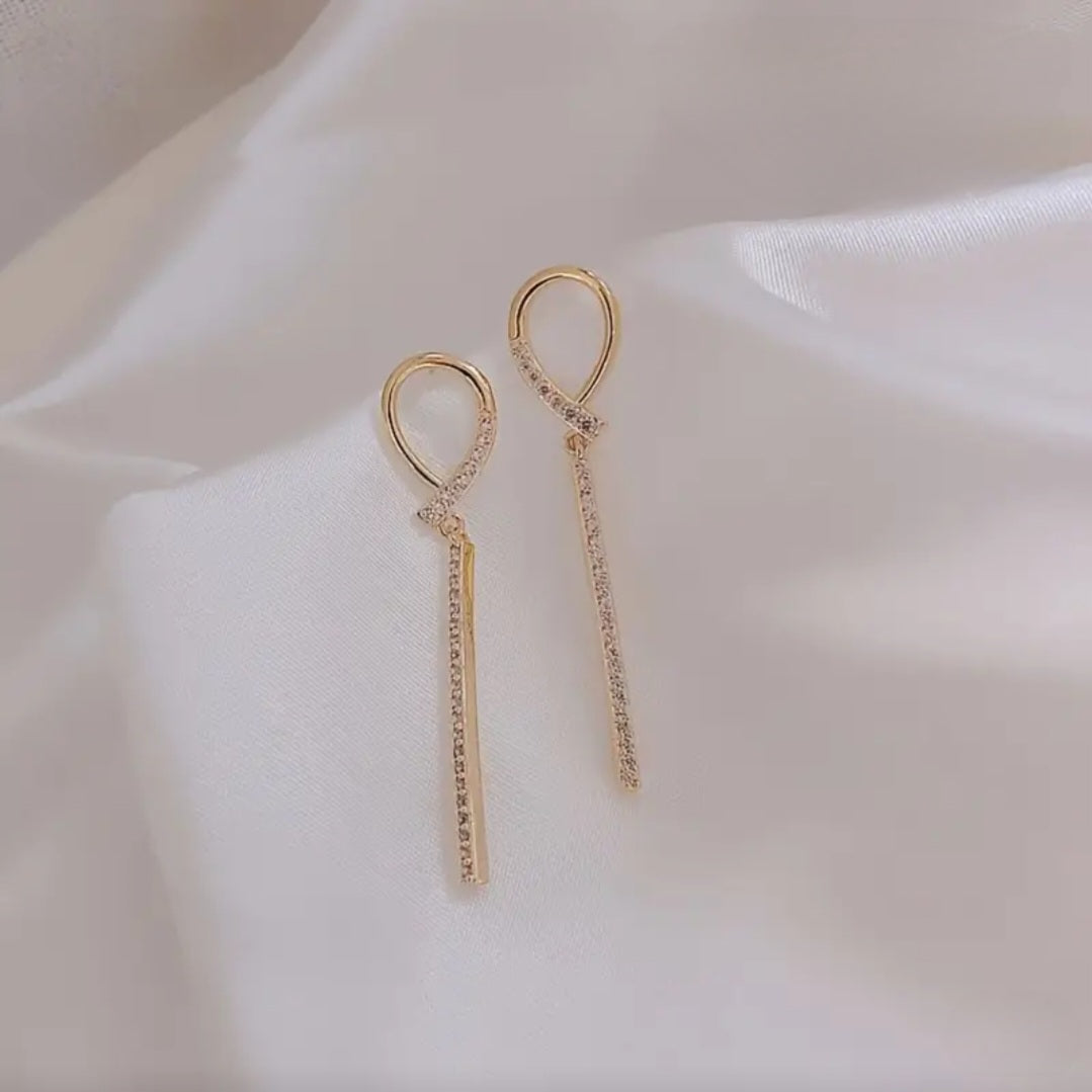 MoUi. New Elegant Long Dangle with Sparkling Cubic Zirconia