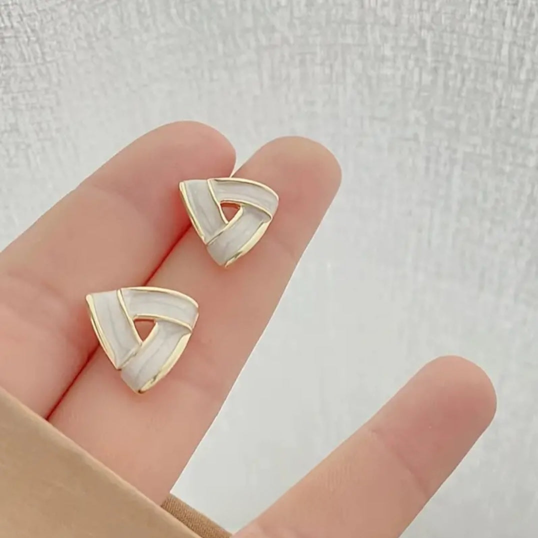 MoUi.  New Pearl Shell Tri Stud Earrings