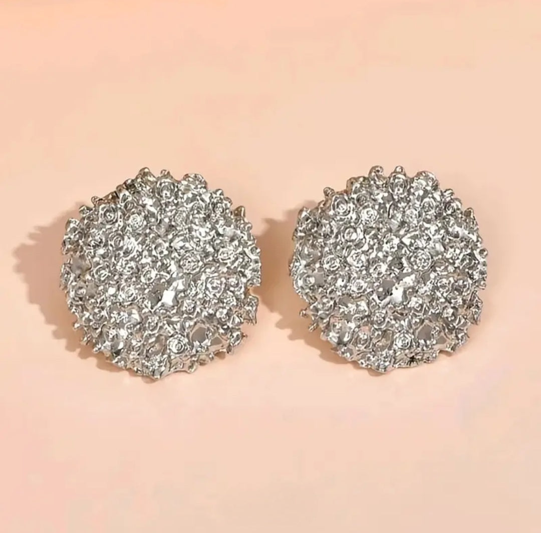 MoUi. New Silver Crushed Stud