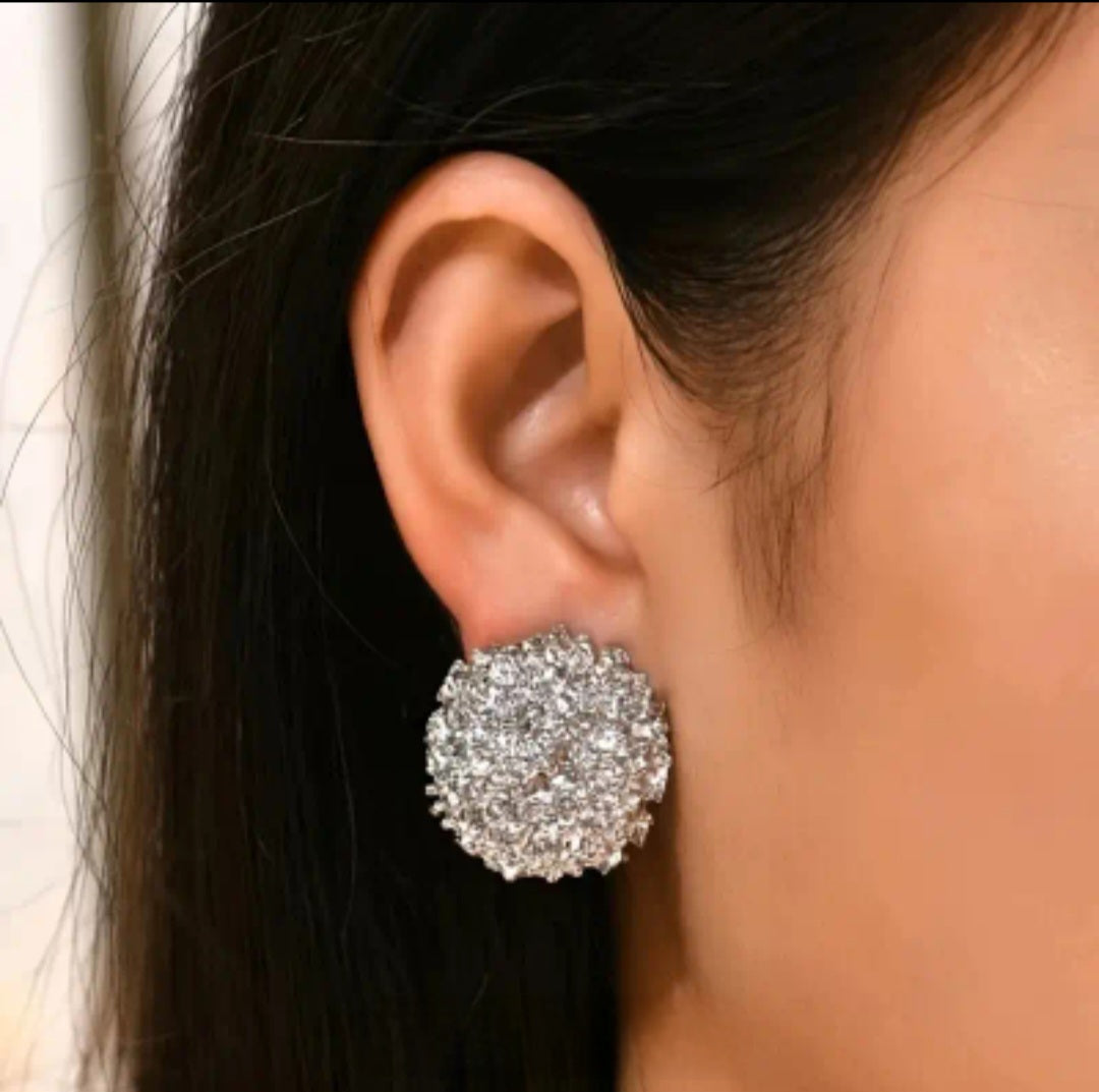 MoUi. New Silver Crushed Stud
