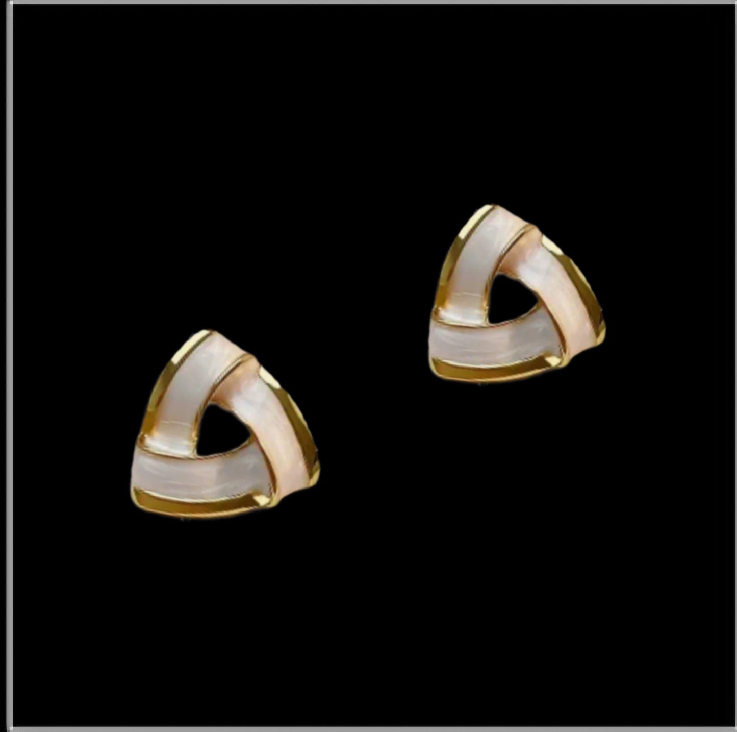 MoUi.  New Pearl Shell Tri Stud Earrings