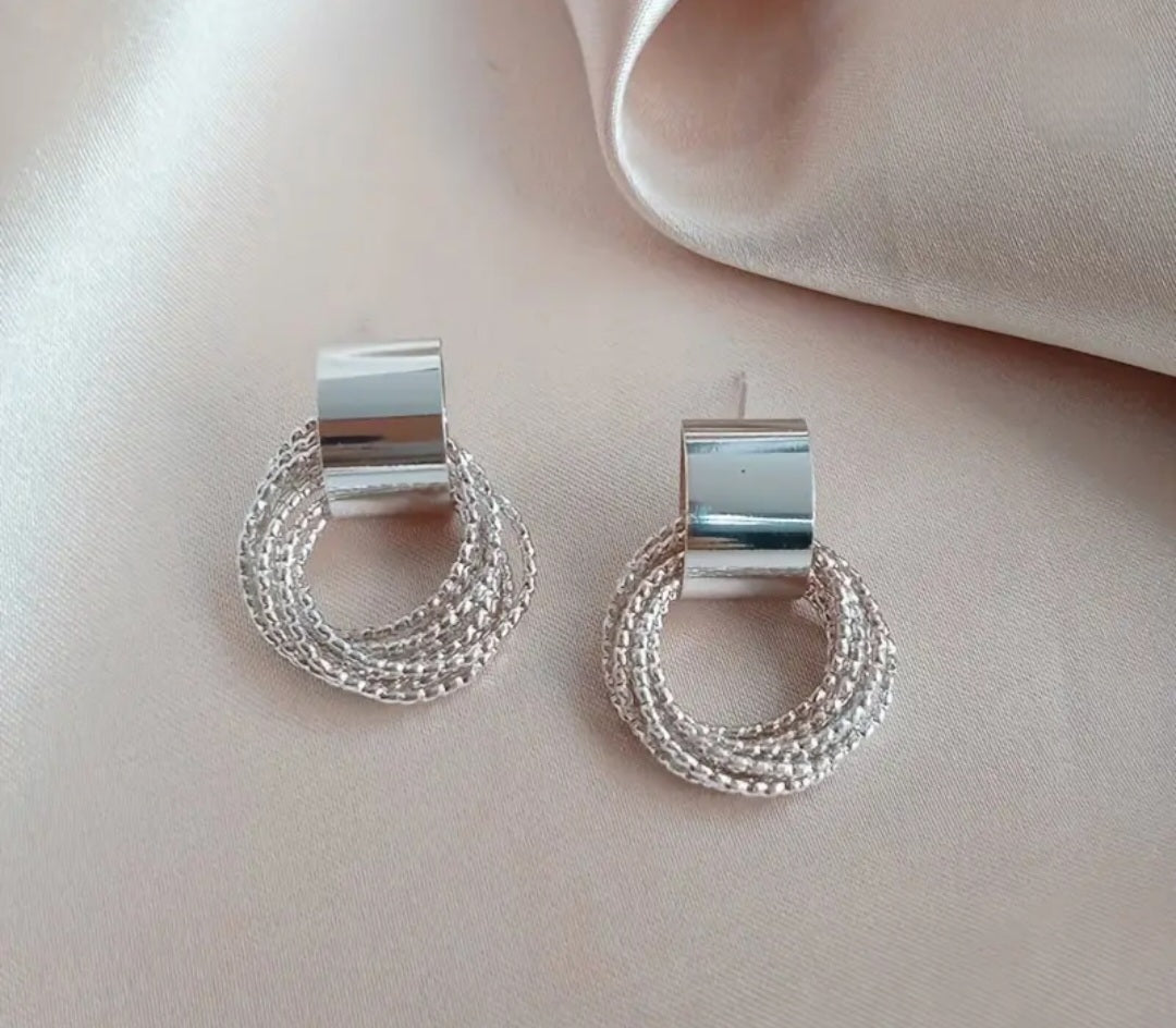 MoUi. New Hoop Silver
