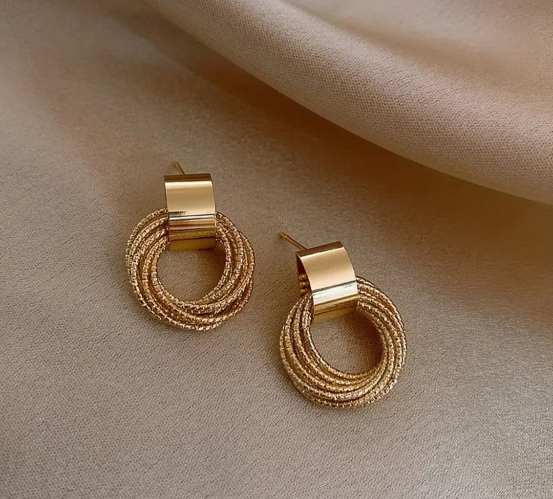 MoUi. New Simple Hoop Gold
