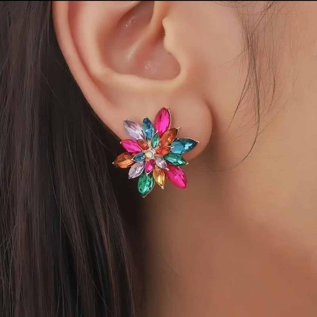 MoUi. New Rhinestone Flower Stud