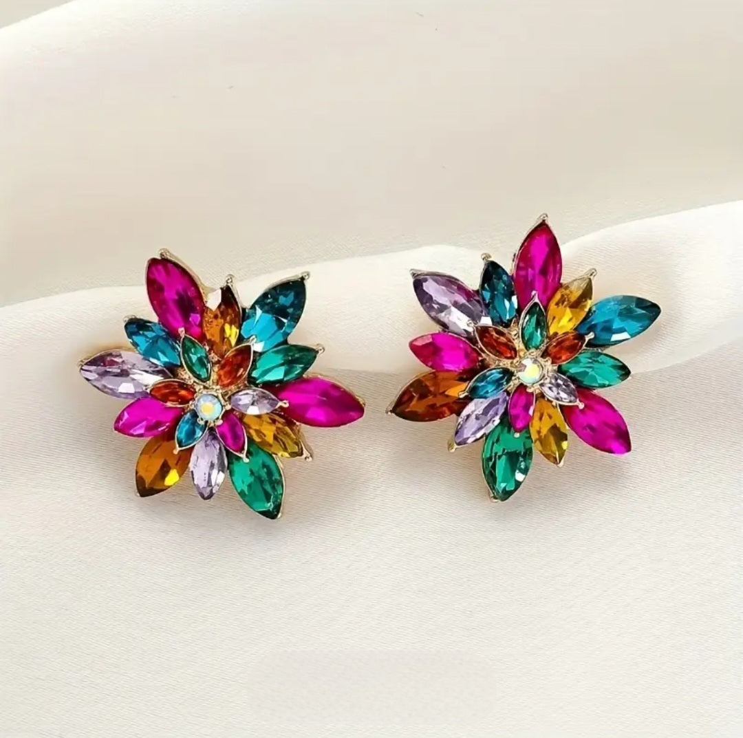 MoUi. New Rhinestone Flower Stud