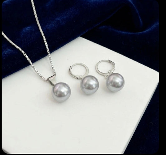 MoUi. New Classic Grey Faux Pearl Pendant Necklace Set