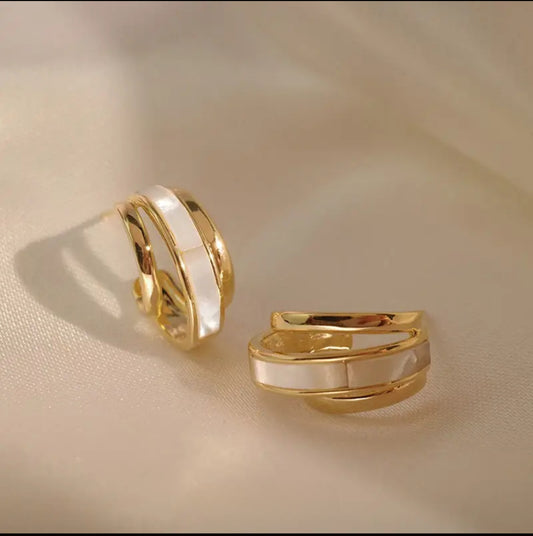 MoUi. New Tri Gold n White Small Hoop
