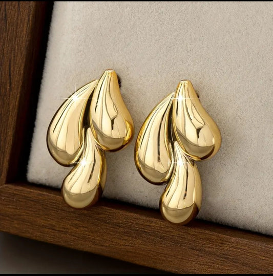MoUi. New Gold Water Drop Earrings