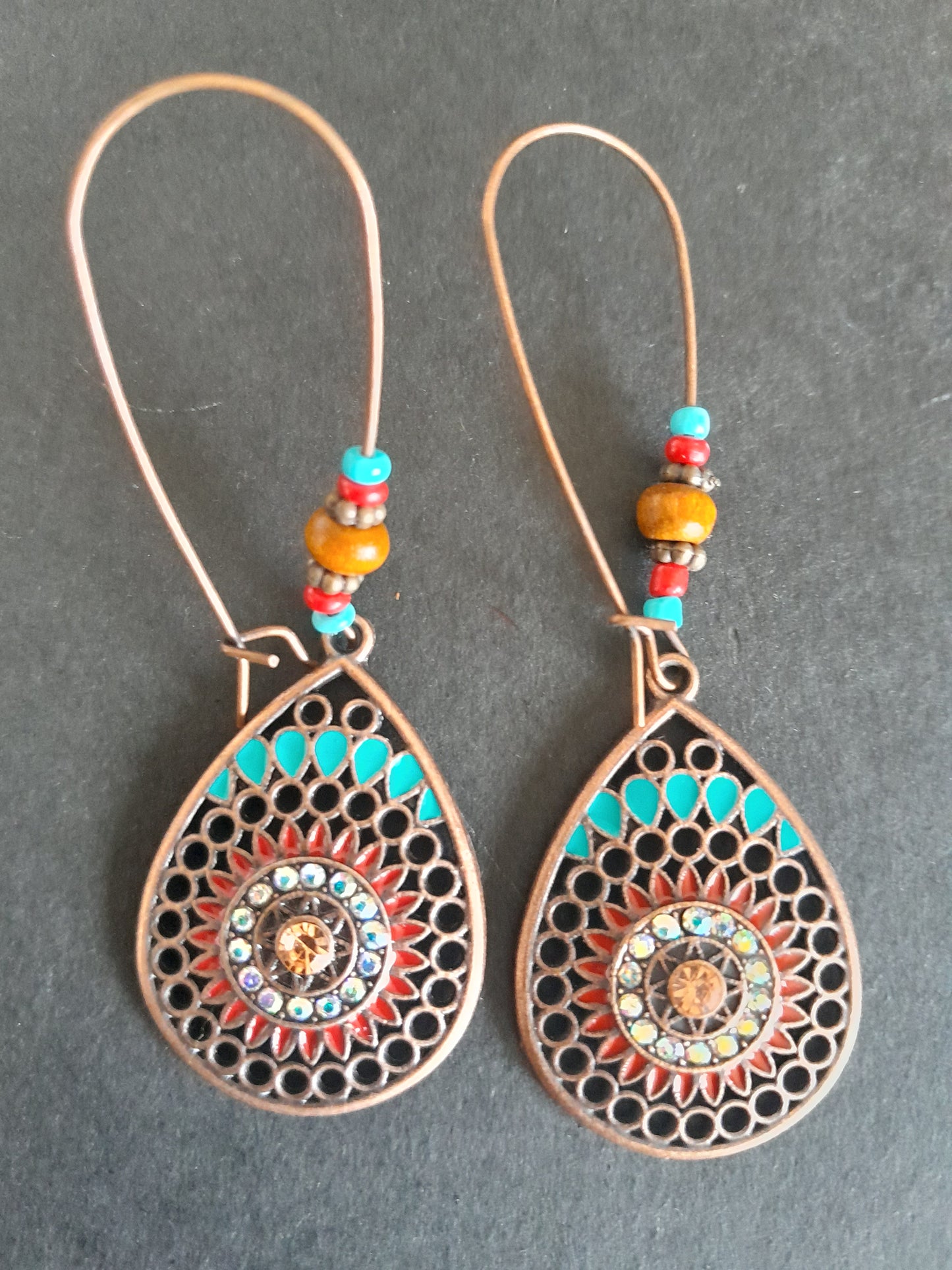MoUi. Fun Aqua Tear Drop with Peach Diamante