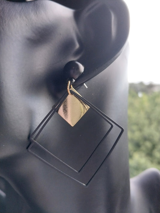 MoUi. Resplendent Black and Gold Square Drop