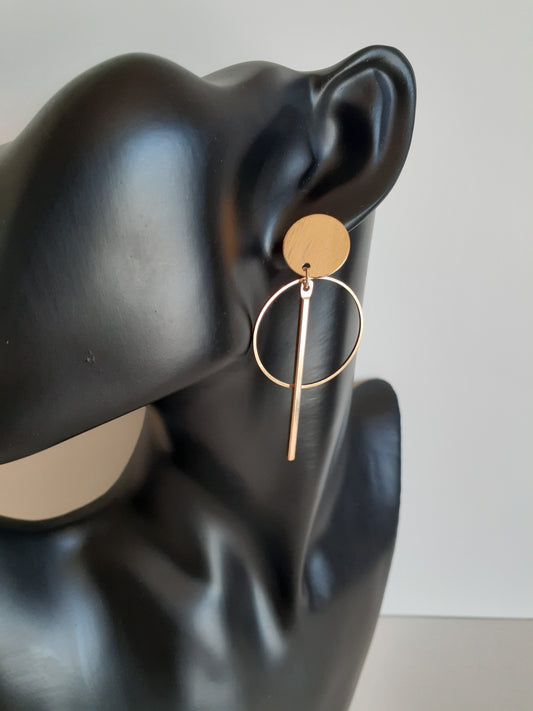 MoUi. Stylish Gold Circle and Line Drop