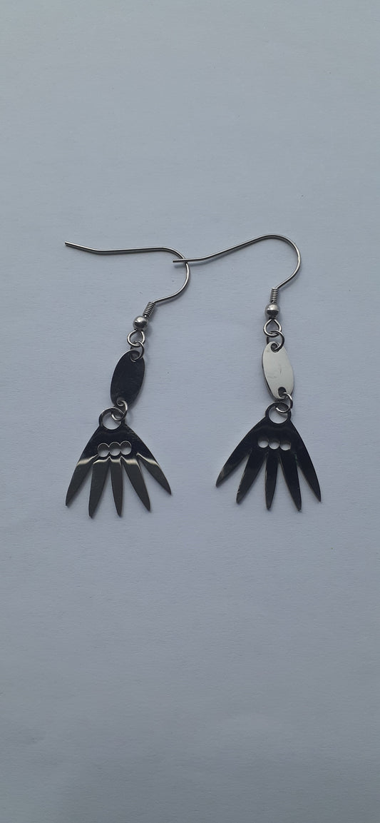 MoUi. Stainless Steel 5 Pin Leaf Drop